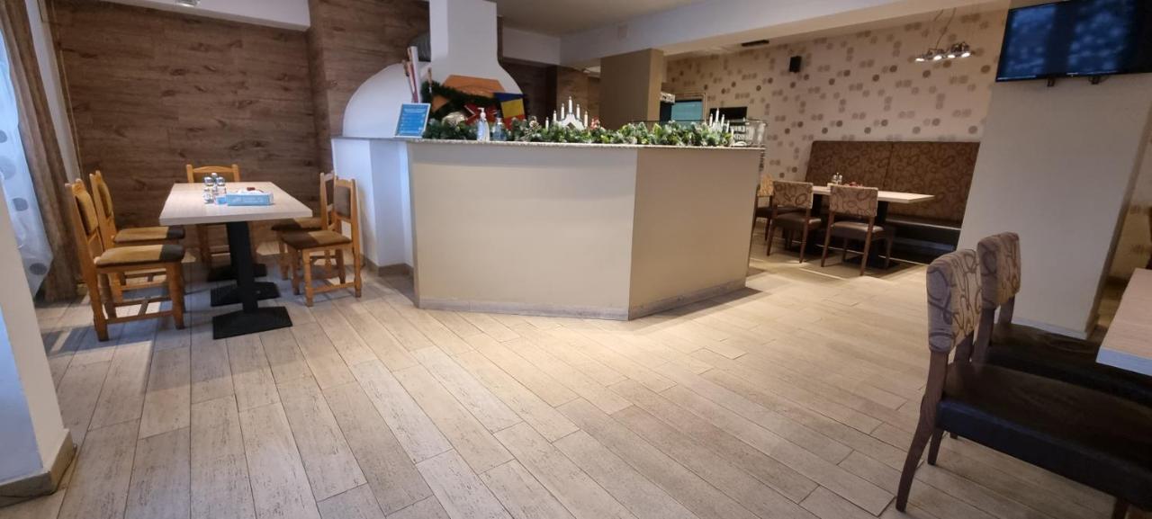 Casablanca Hostel Craiova Luaran gambar