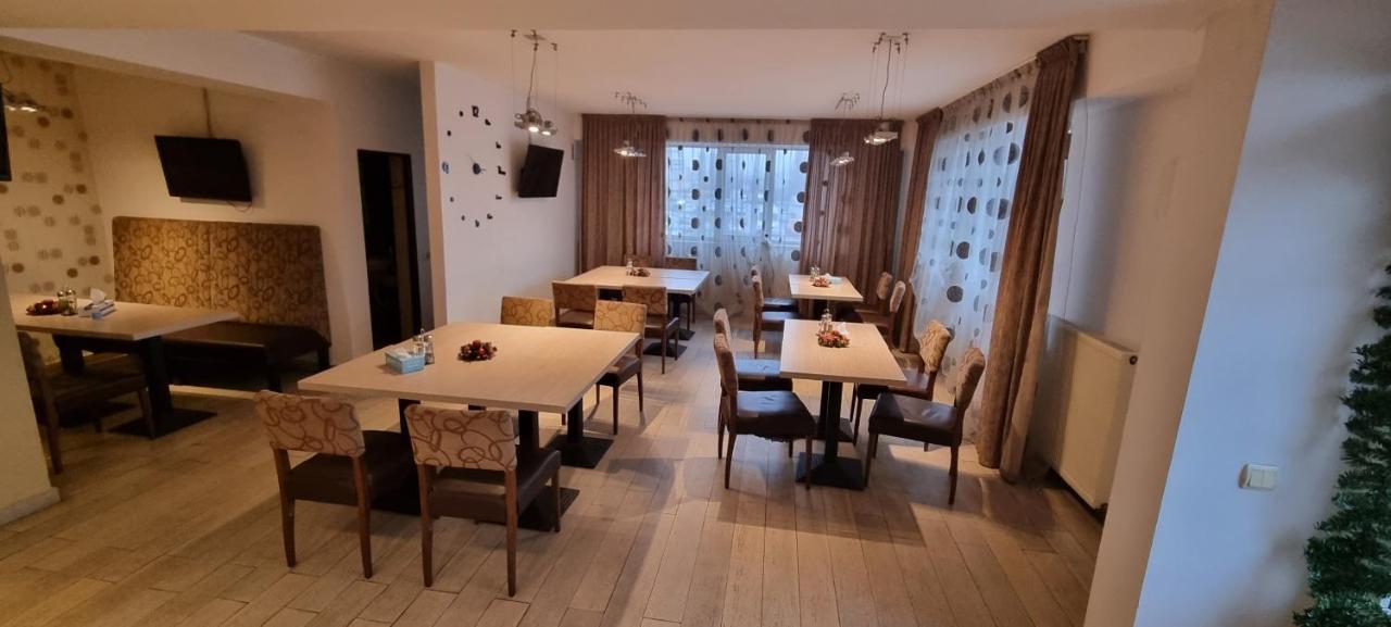 Casablanca Hostel Craiova Luaran gambar